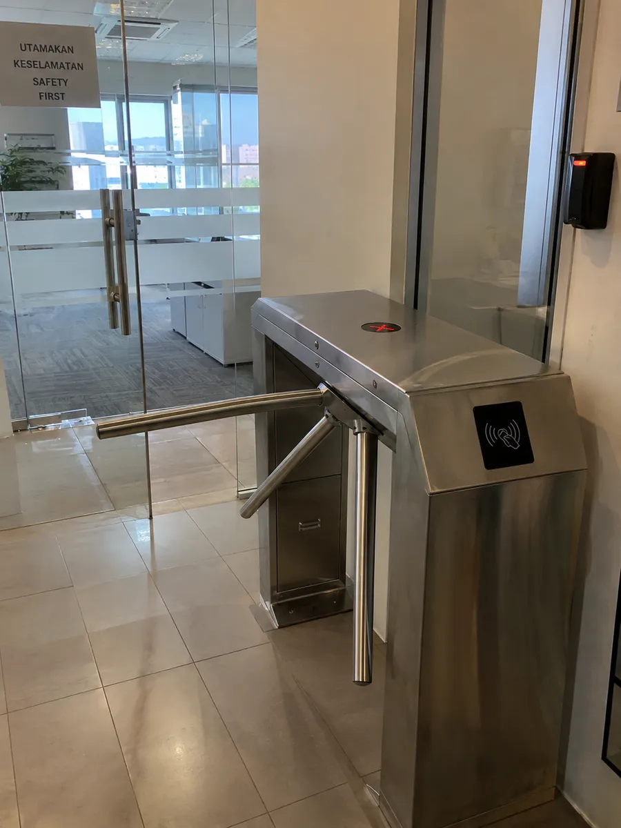 Controlled entrances — illustrative service scene